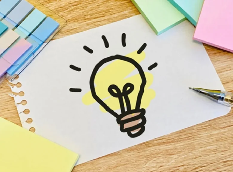 アイデア出し（メモ用紙と付箋）